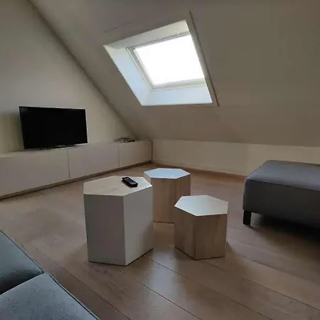 Beautiful 3-bedroom - 3-bathroom Pendula Apartment *